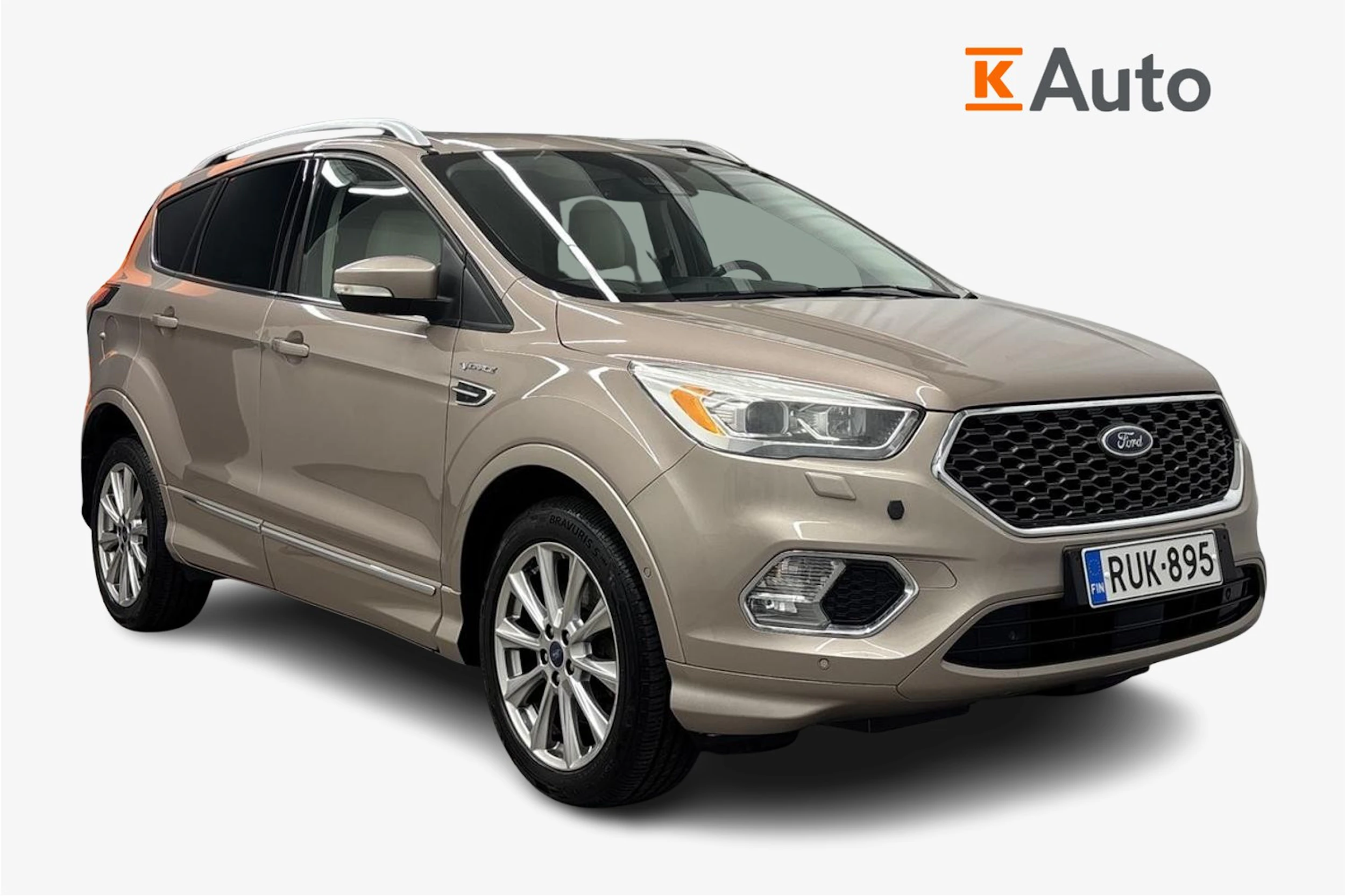harmaa Ford Kuga 2017 kuva 1.