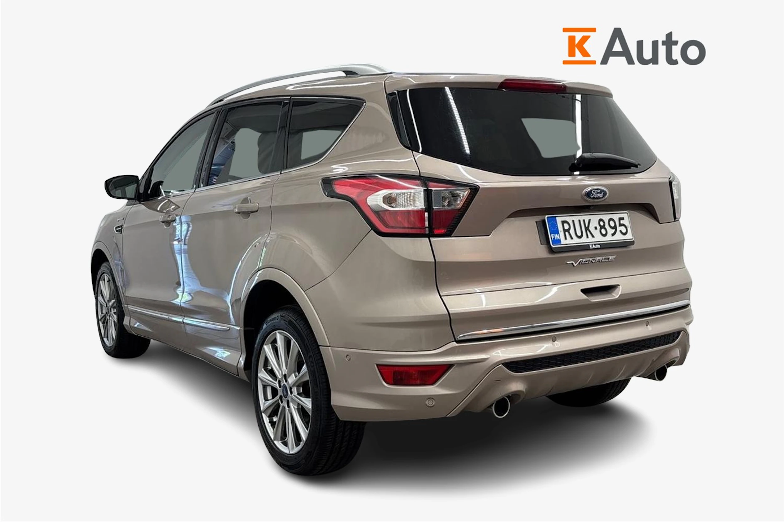 harmaa Ford Kuga 2017 kuva 2.
