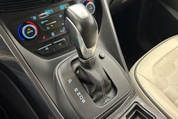 harmaa Ford Kuga 2017 kuva 23.