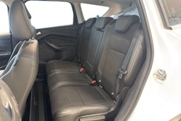 valkoinen Ford Kuga 2017 kuva 10.