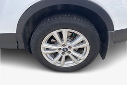 valkoinen Ford Kuga 2017 kuva 11.