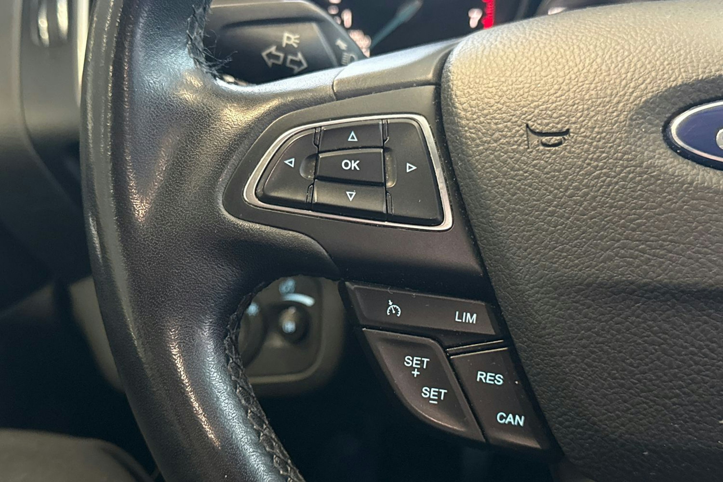 valkoinen Ford Kuga 2017 kuva 17.