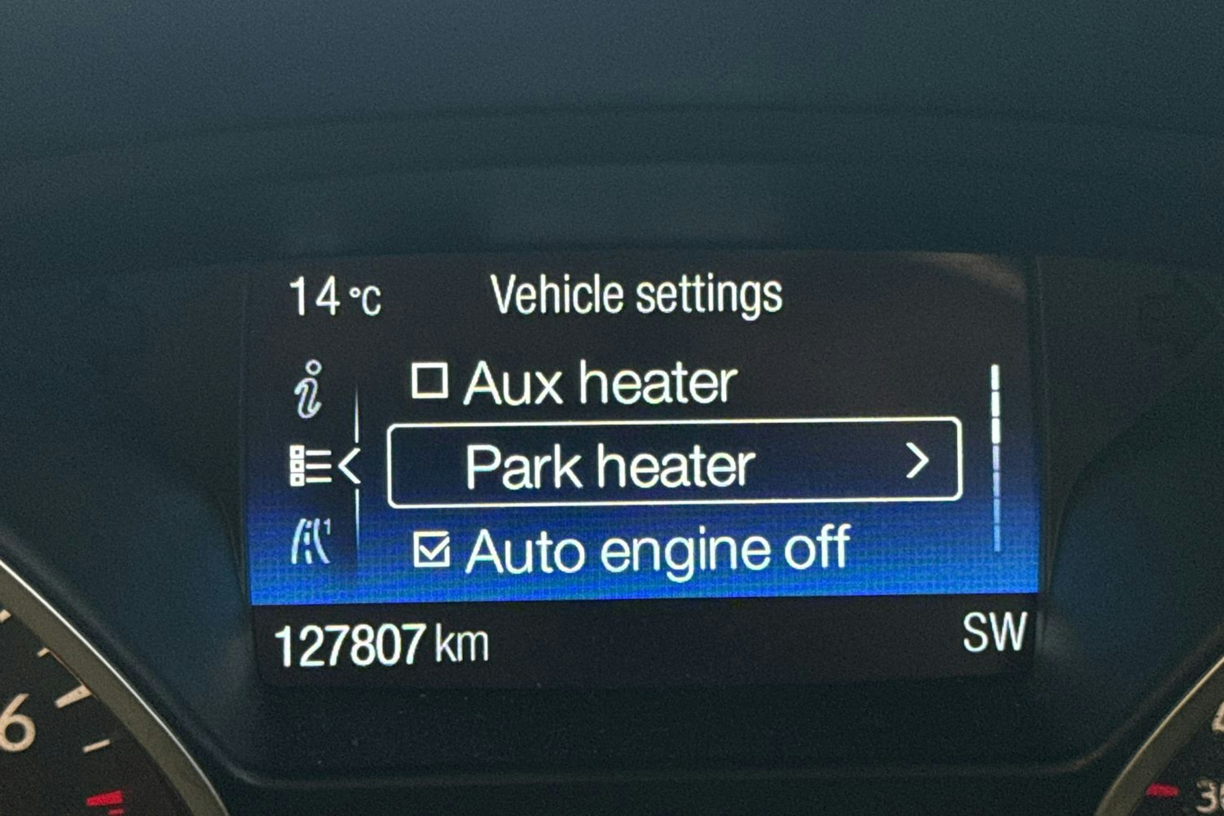 valkoinen Ford Kuga 2017 kuva 21.