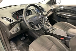 Vihreä Ford Kuga 2017 kuva 7.