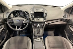 Vihreä Ford Kuga 2017 kuva 9.