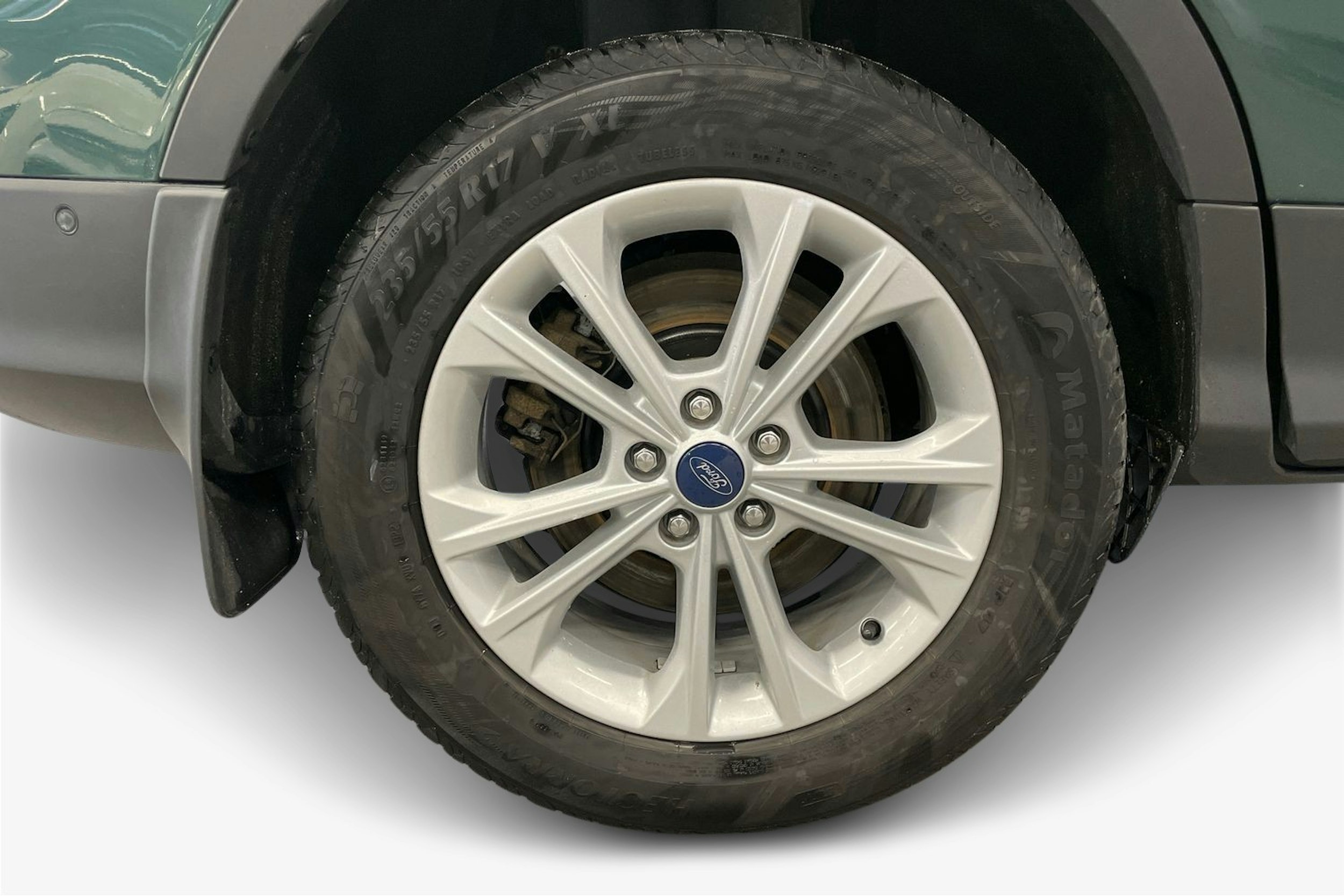 Vihreä Ford Kuga 2017 kuva 11.