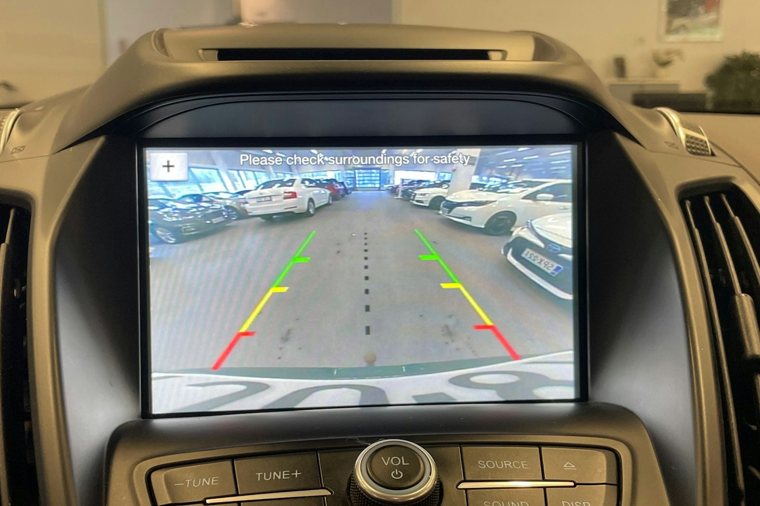 Vihreä Ford Kuga 2017 kuva 20.