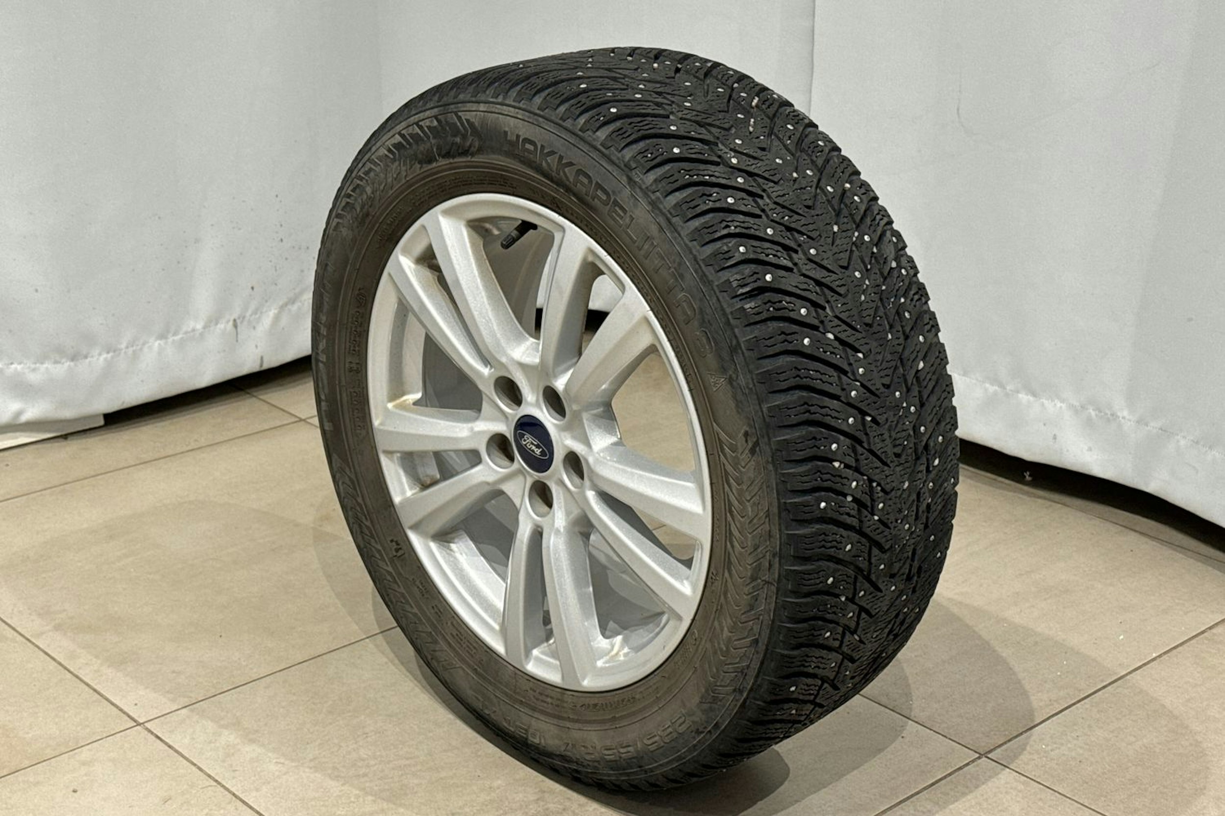 harmaa Ford Kuga 2017 kuva 14.