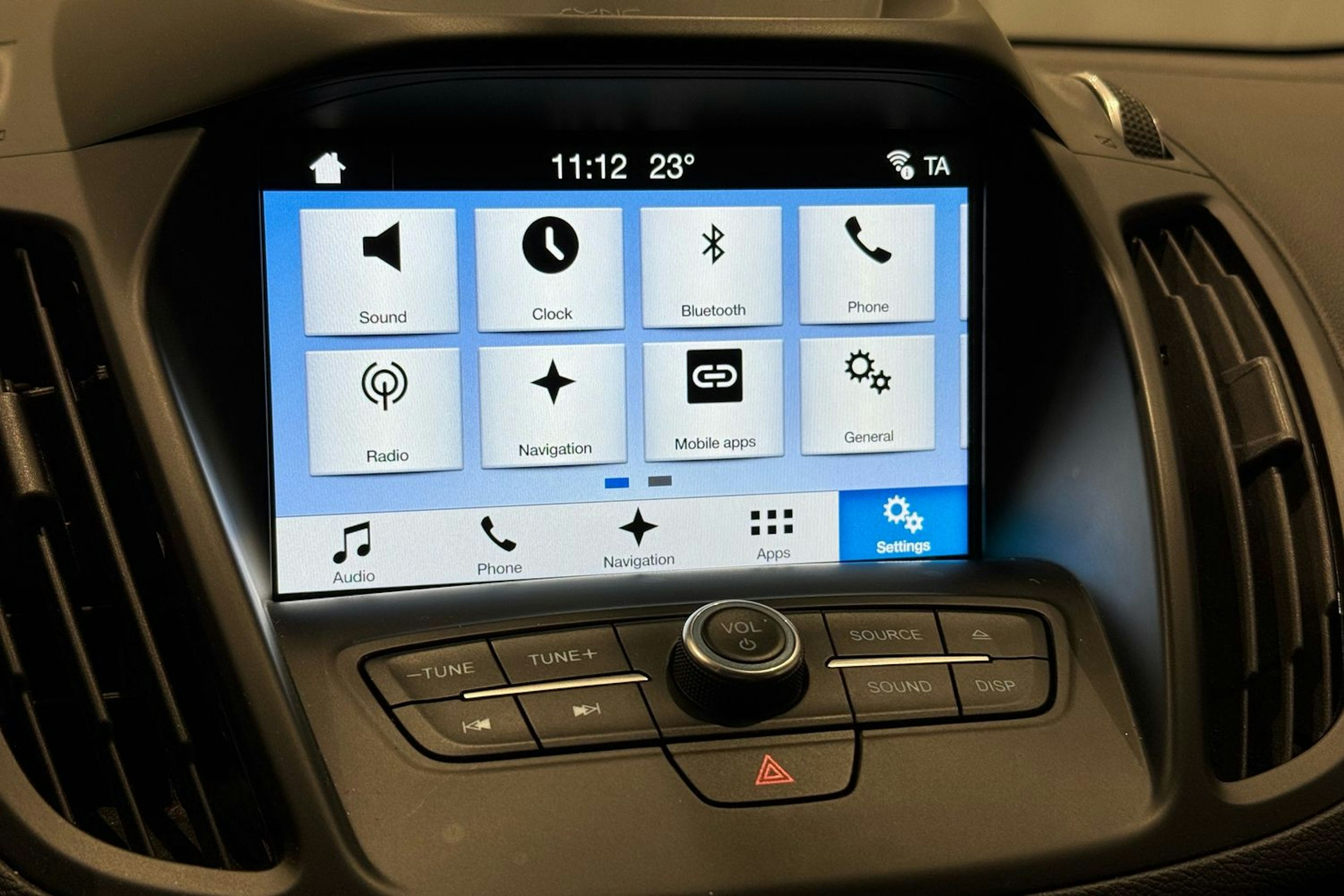 harmaa Ford Kuga 2017 kuva 18.