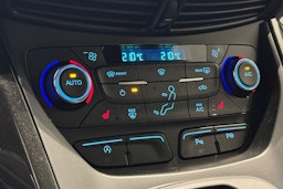 harmaa Ford Kuga 2017 kuva 22.
