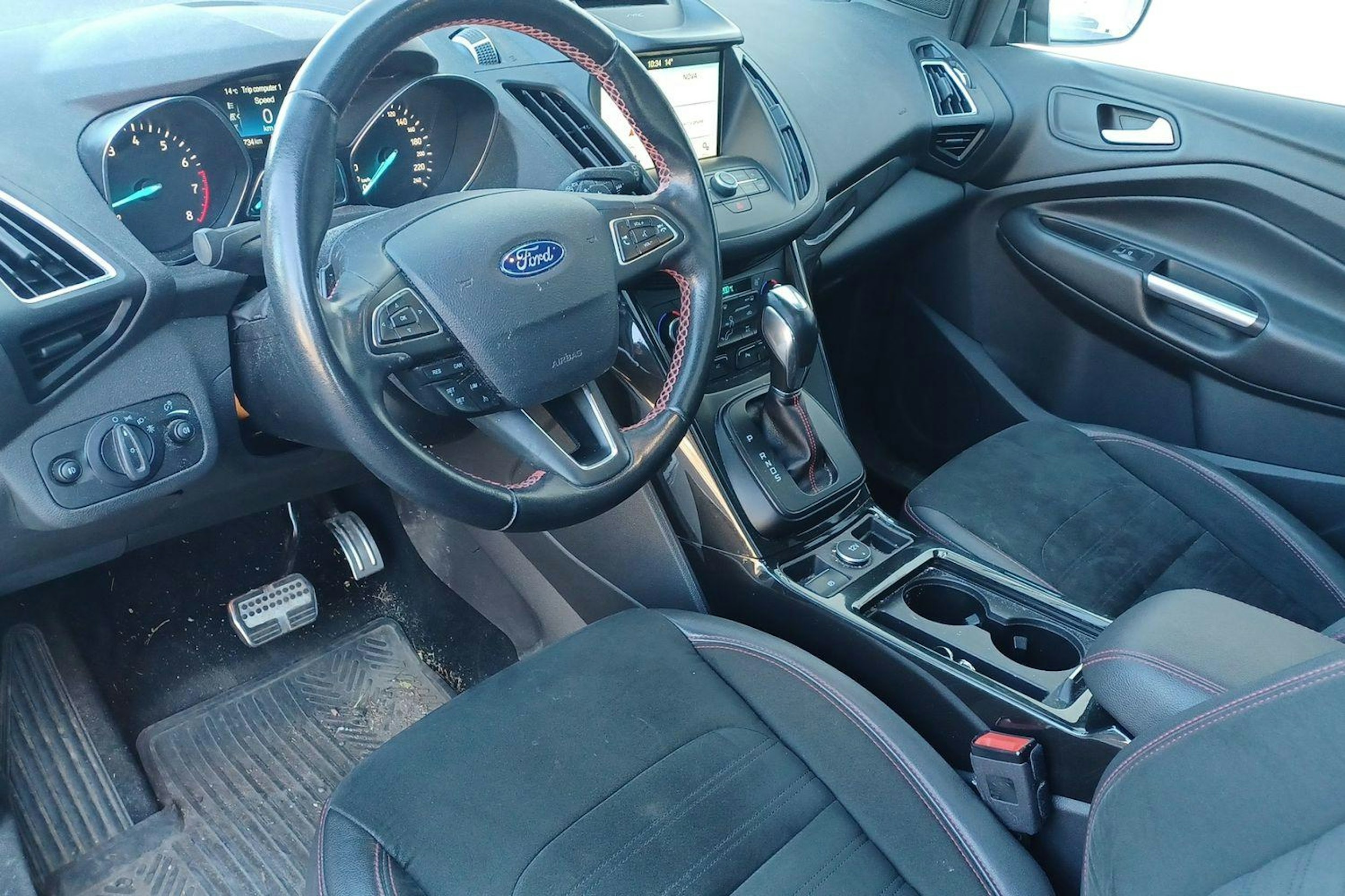 musta Ford Kuga 2018 kuva 3.