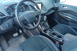 musta Ford Kuga 2018 kuva 3.