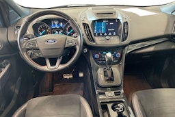 musta Ford Kuga 2018 kuva 9.