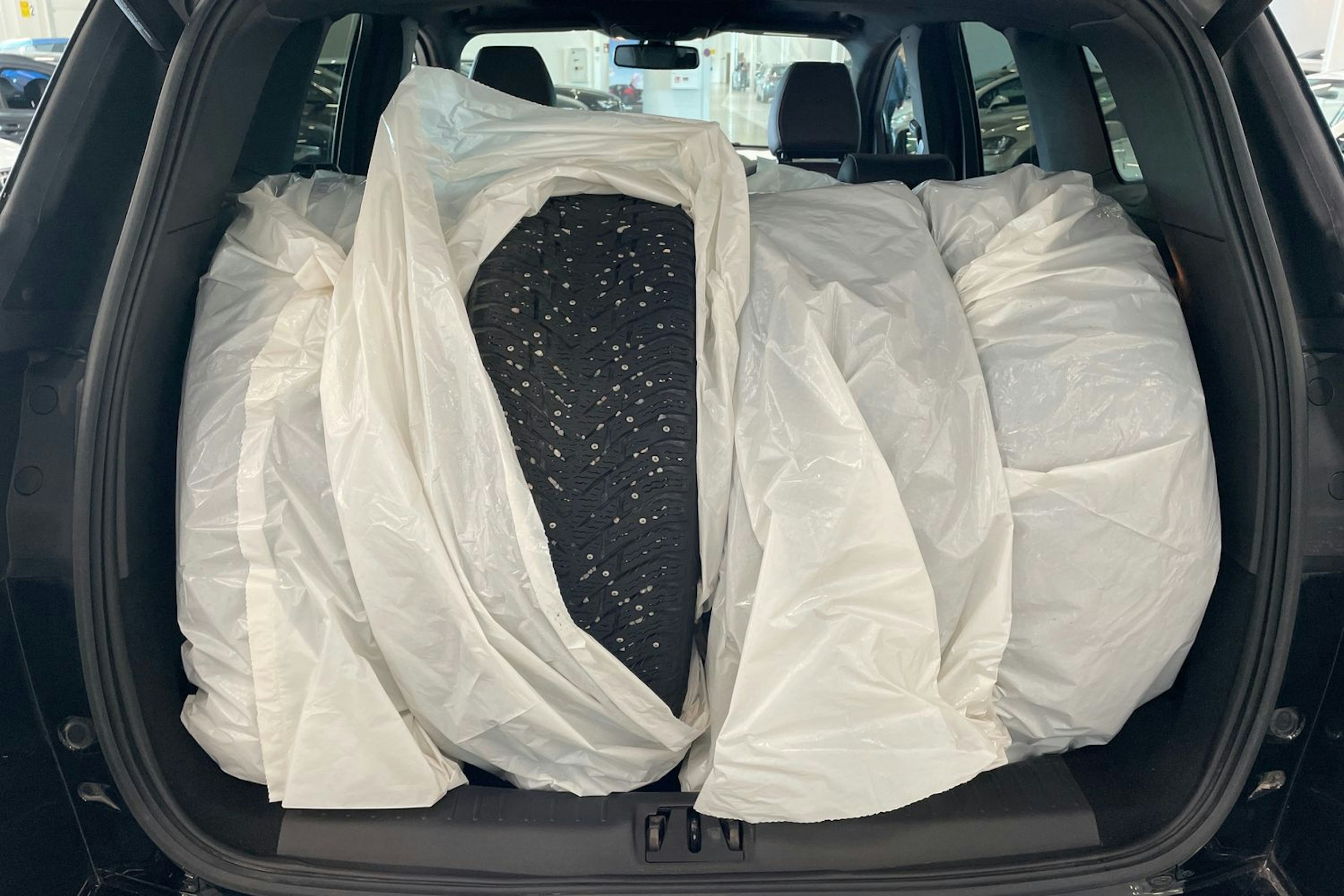 musta Ford Kuga 2018 kuva 14.
