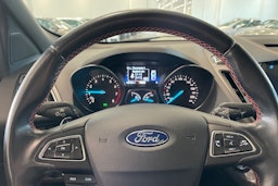 musta Ford Kuga 2018 kuva 15.
