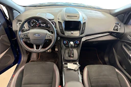 Sininen Ford Kuga 2018 kuva 7.