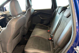 Sininen Ford Kuga 2018 kuva 8.