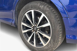 Sininen Ford Kuga 2018 kuva 9.