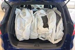 Sininen Ford Kuga 2018 kuva 12.