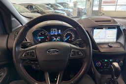 Sininen Ford Kuga 2018 kuva 16.