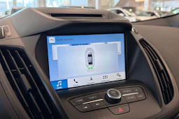Sininen Ford Kuga 2018 kuva 24.
