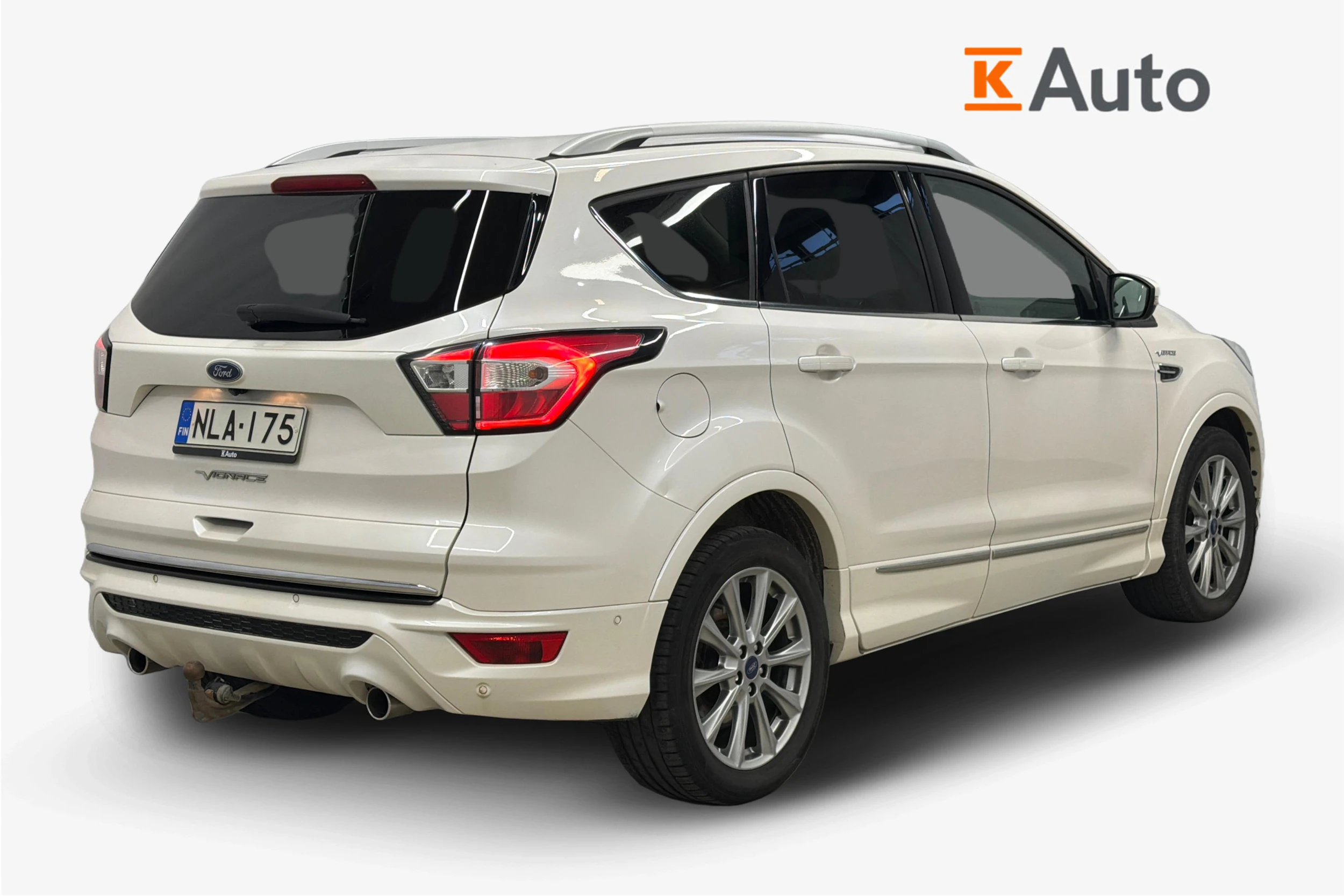 valkoinen Ford Kuga 2018 kuva 3.
