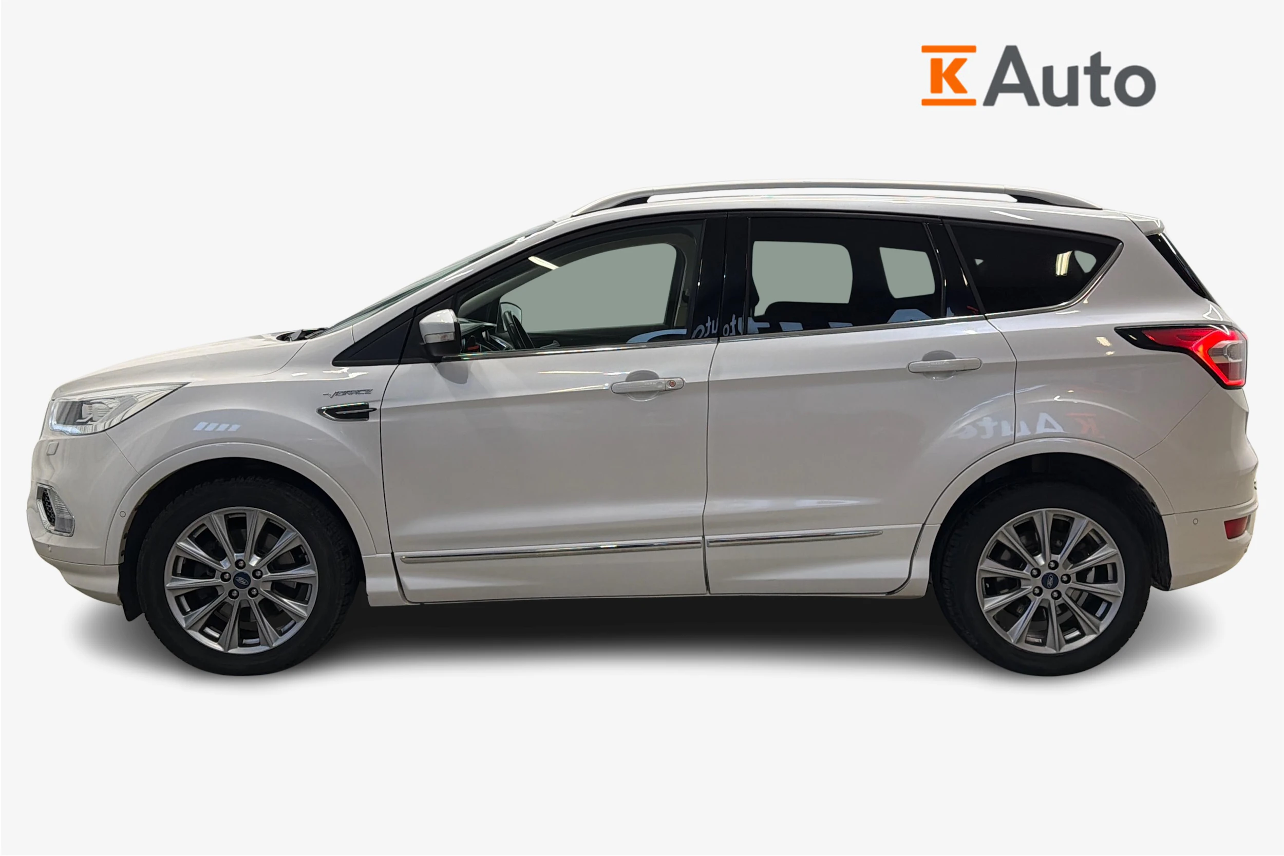 valkoinen Ford Kuga 2018 kuva 5.