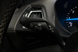 valkoinen Ford Kuga 2018 kuva 11.