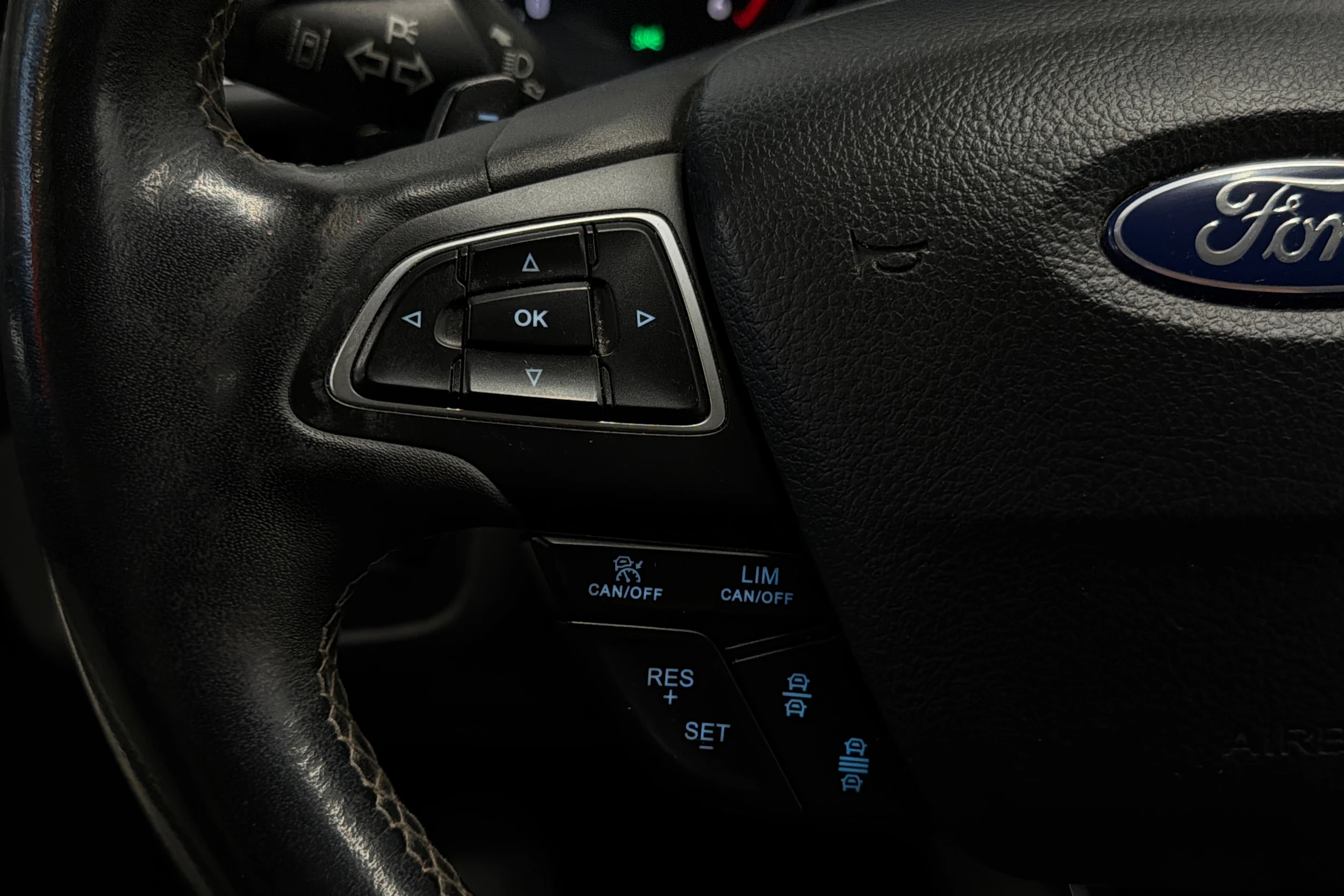 valkoinen Ford Kuga 2018 kuva 14.