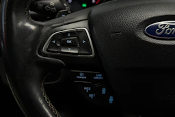 valkoinen Ford Kuga 2018 kuva 14.