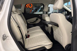 valkoinen Ford Kuga 2018 kuva 25.