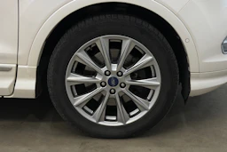 valkoinen Ford Kuga 2018 kuva 30.