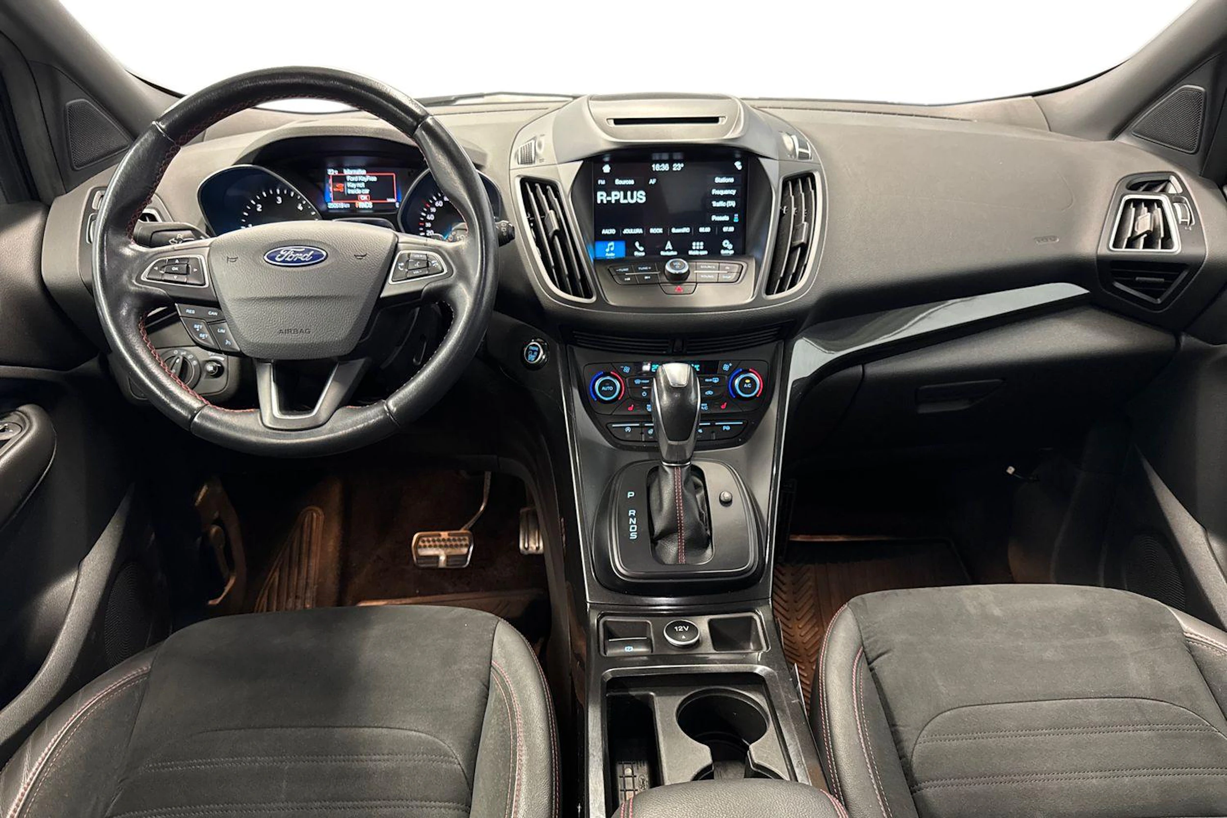 harmaa Ford Kuga 2018 kuva 7.