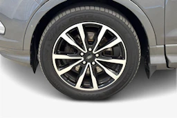 harmaa Ford Kuga 2018 kuva 9.