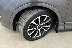 harmaa Ford Kuga 2018 kuva 10.