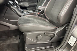harmaa Ford Kuga 2018 kuva 15.