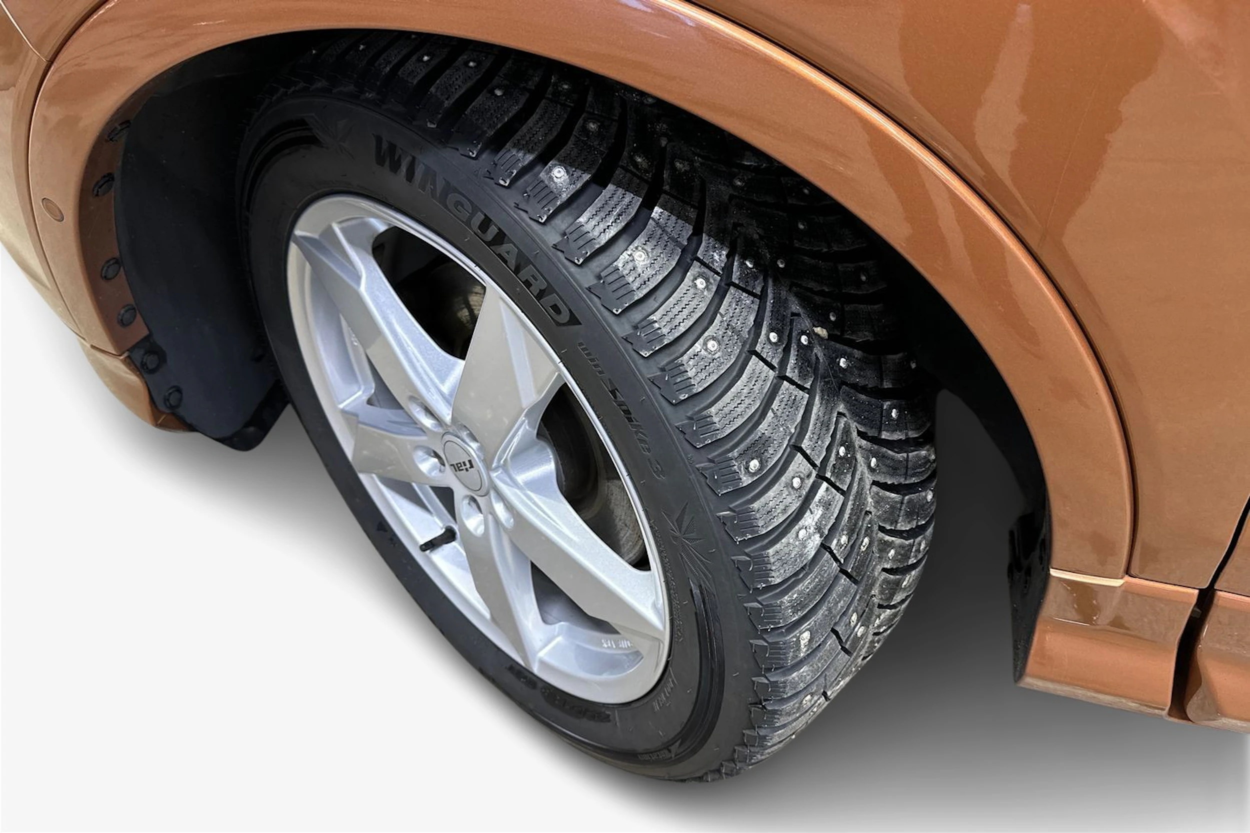 ruskea (beige) Ford Kuga 2018 kuva 11.