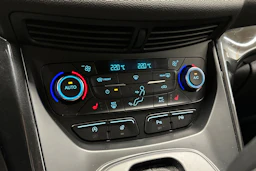 ruskea (beige) Ford Kuga 2018 kuva 20.