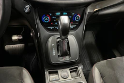 ruskea (beige) Ford Kuga 2018 kuva 21.