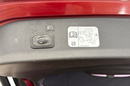 punainen Ford Kuga 2018 kuva 14.
