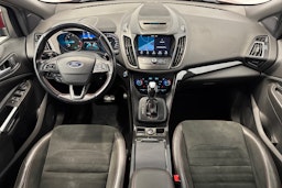 punainen Ford Kuga 2018 kuva 15.
