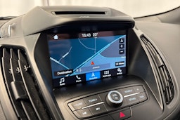 punainen Ford Kuga 2018 kuva 24.