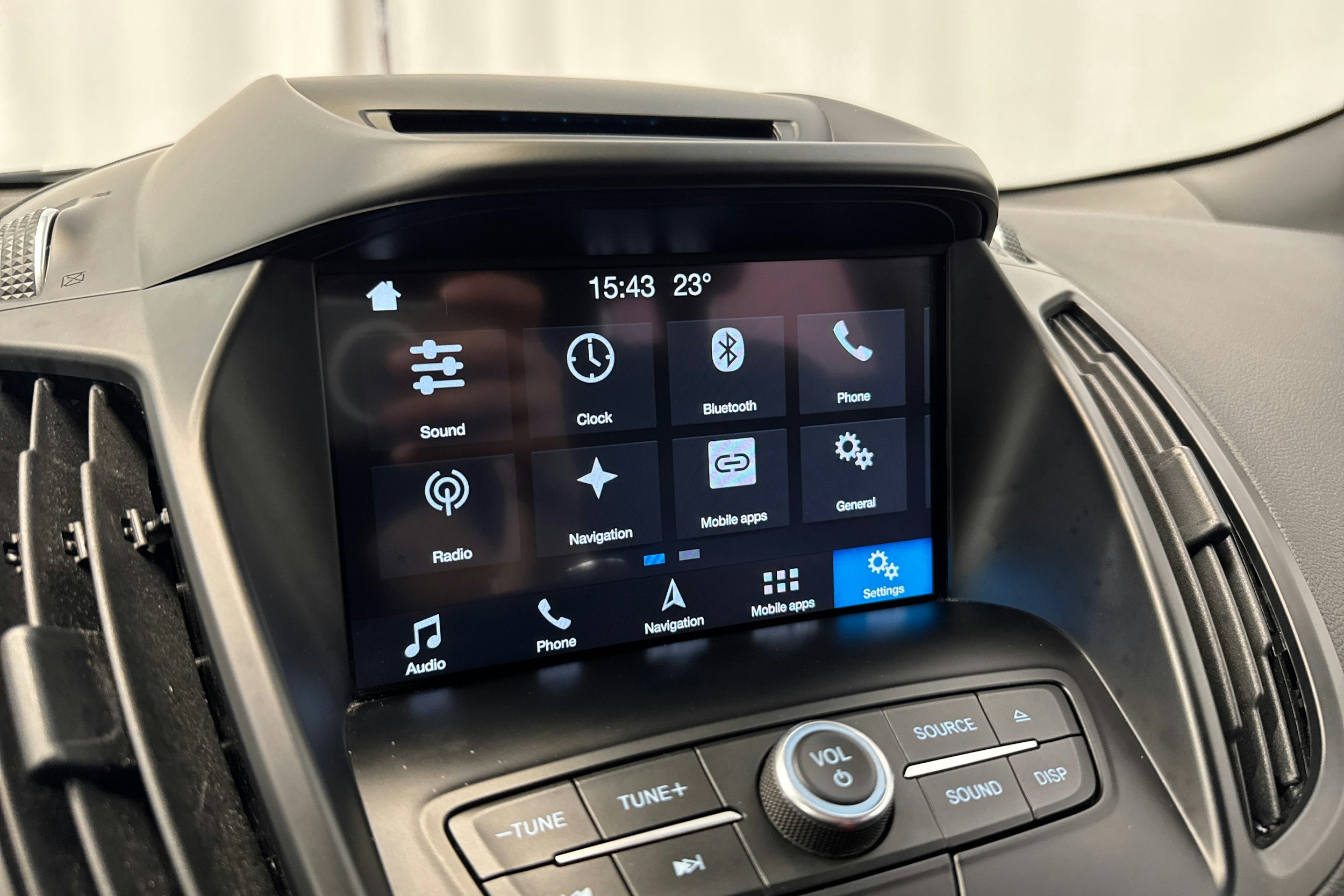 punainen Ford Kuga 2018 kuva 26.
