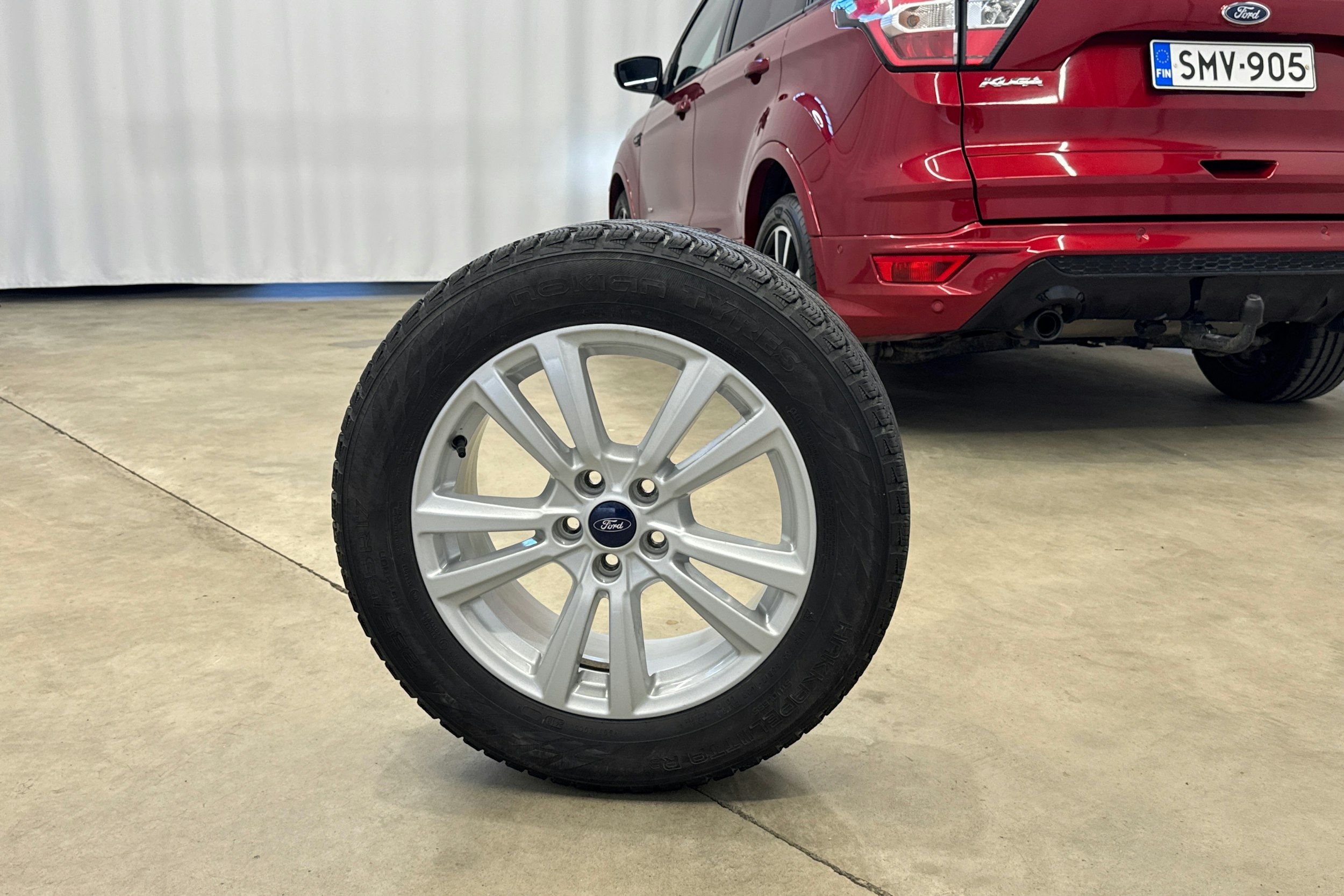 punainen Ford Kuga 2018 kuva 29.