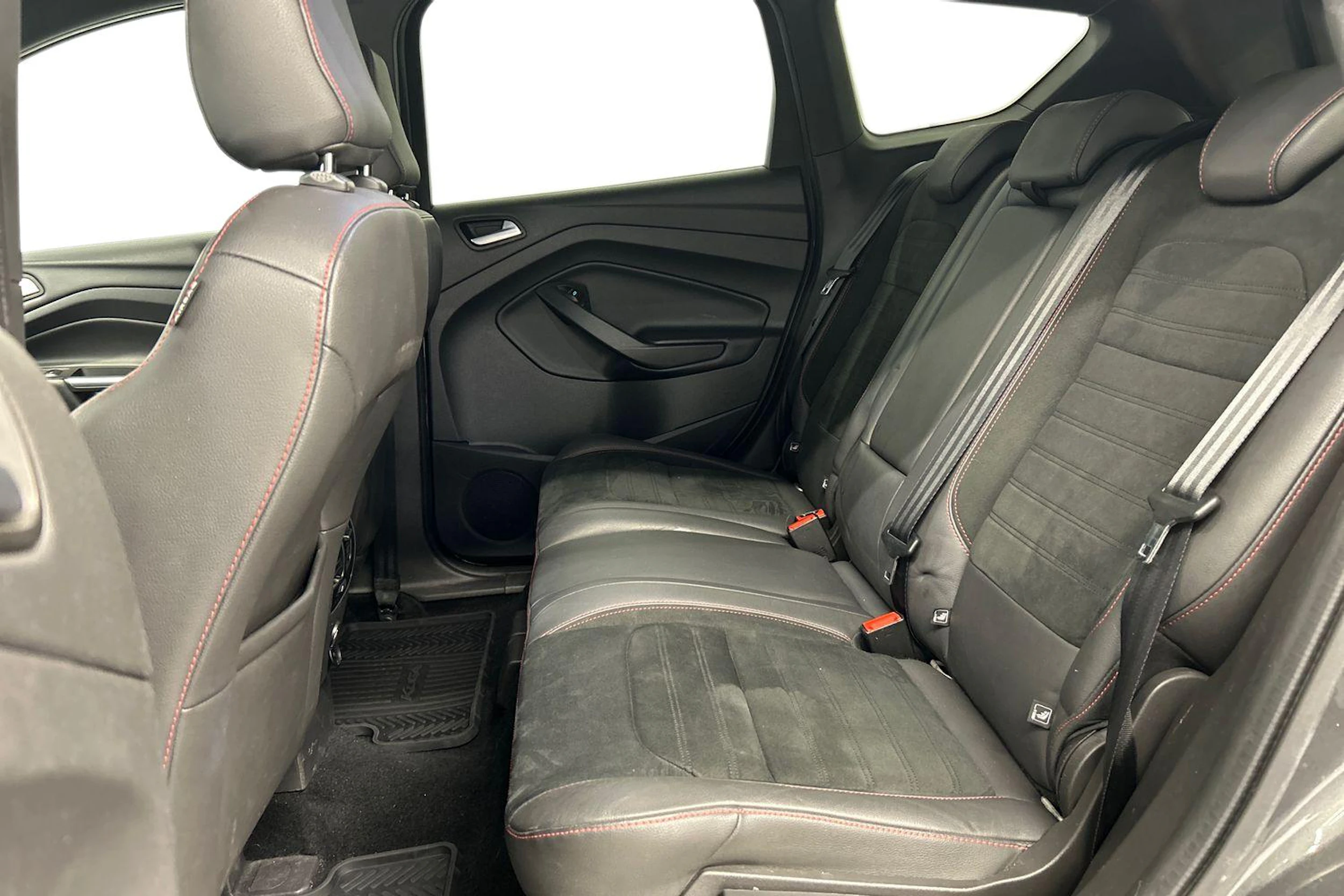 harmaa Ford Kuga 2018 kuva 8.