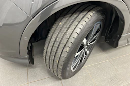 harmaa Ford Kuga 2018 kuva 10.