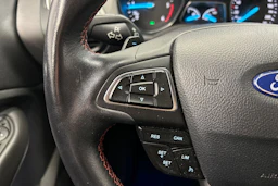 harmaa Ford Kuga 2018 kuva 16.