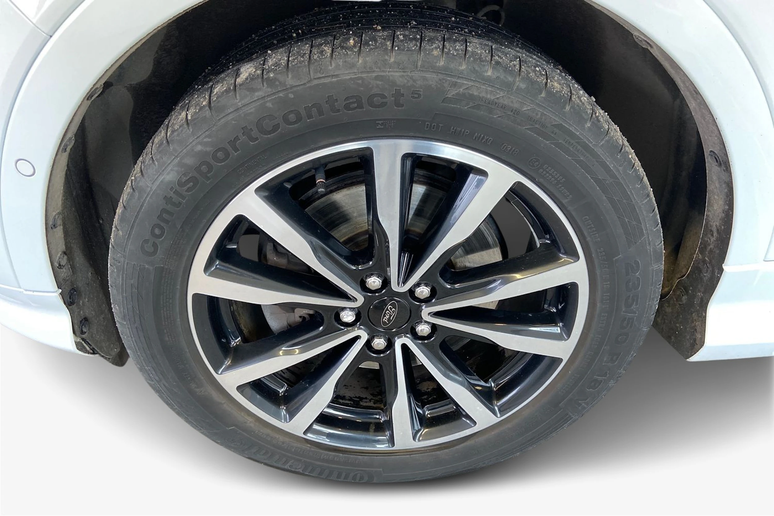 valkoinen Ford Kuga 2018 kuva 9.