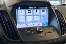 valkoinen Ford Kuga 2018 kuva 20.