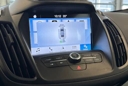 valkoinen Ford Kuga 2018 kuva 21.